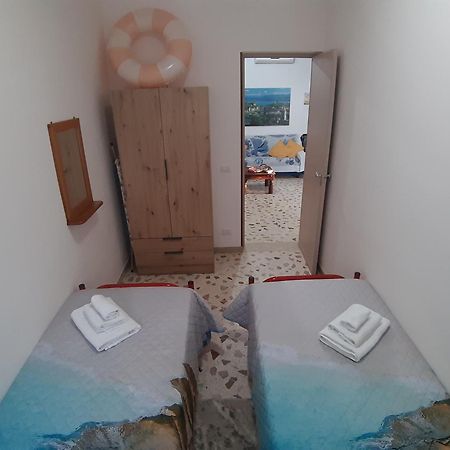 Villa L'Orizzonte Di Calabianca 卡斯泰拉马莱 外观 照片