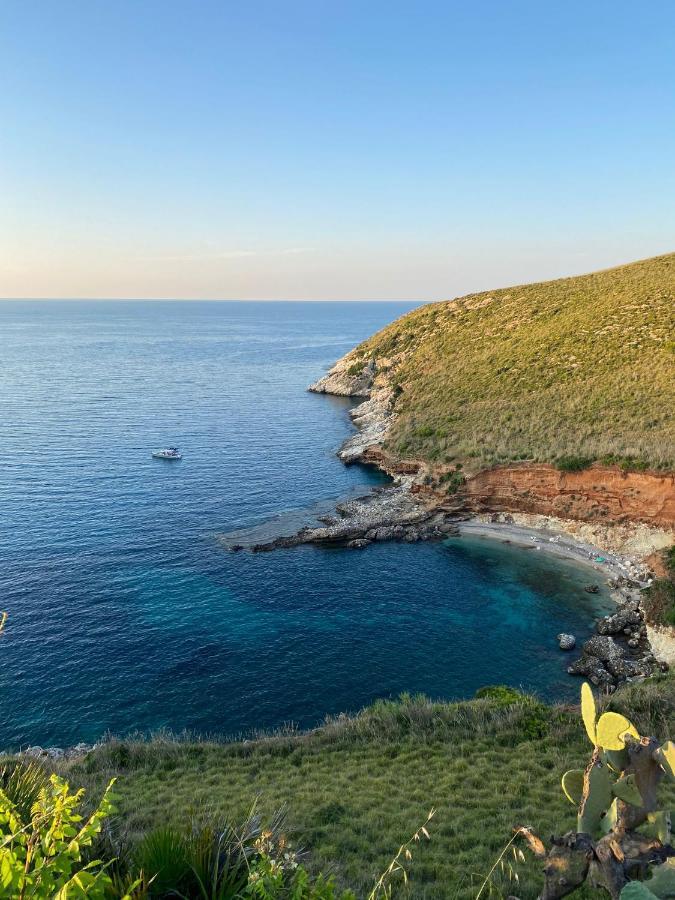 Villa L'Orizzonte Di Calabianca 卡斯泰拉马莱 外观 照片
