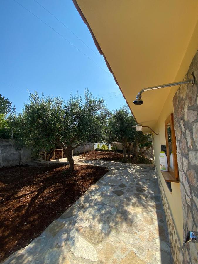 Villa L'Orizzonte Di Calabianca 卡斯泰拉马莱 外观 照片
