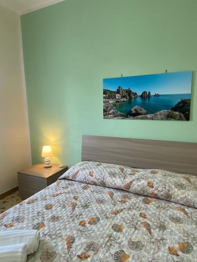Villa L'Orizzonte Di Calabianca 卡斯泰拉马莱 外观 照片