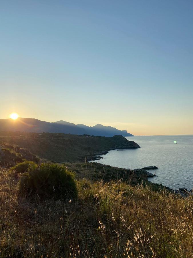 Villa L'Orizzonte Di Calabianca 卡斯泰拉马莱 外观 照片